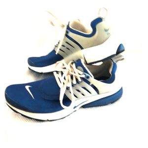 Men’s Nike Air size medium